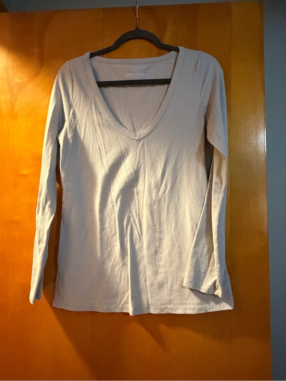 Women's V-Neck Long Sleeve Top - Light Grey
